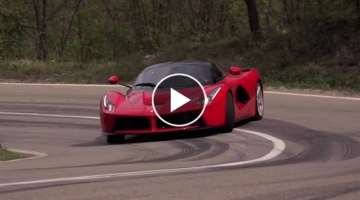 Ferrari LaFerrari Supercar - Drifting Mode and Big Burnout