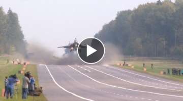 Посадка самолетов МиГ-29 и Су-25 на АУД. Взлет на боевое ...
